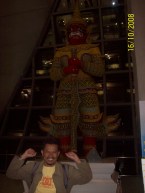 Patung di Suvarnabhumi